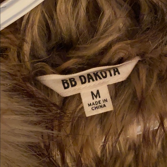 BB Dakota Faux Fur Jacket w/Removable Hooded Vest - Picture 6 of 8